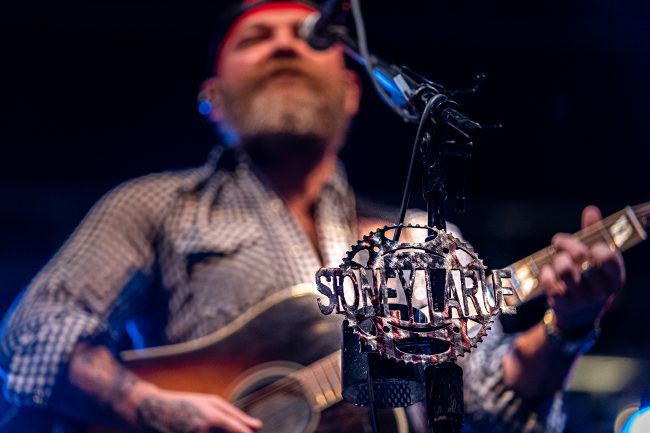 Photo Gallery - Stoney Larue